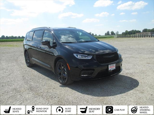 2024 Chrysler Pacifica PACIFICA TOURING L