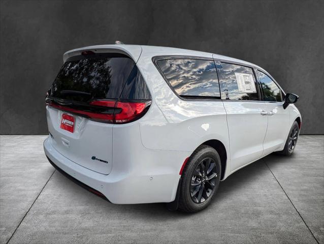 2024 Chrysler Pacifica Hybrid PACIFICA PLUG-IN HYBRID S APPEARANCE