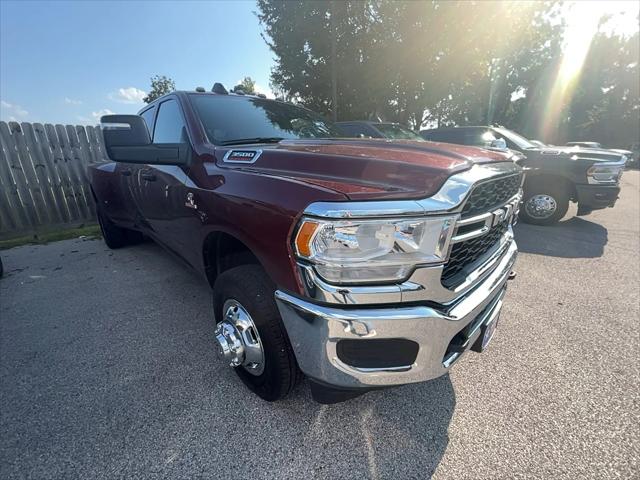 2024 RAM Ram 3500 RAM 3500 TRADESMAN CREW CAB 4X4 8 BOX