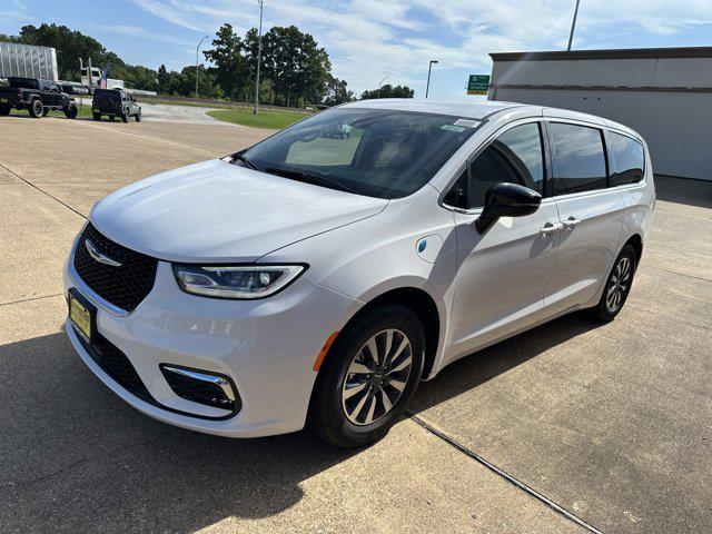 2024 Chrysler Pacifica Hybrid PACIFICA PLUG-IN HYBRID SELECT