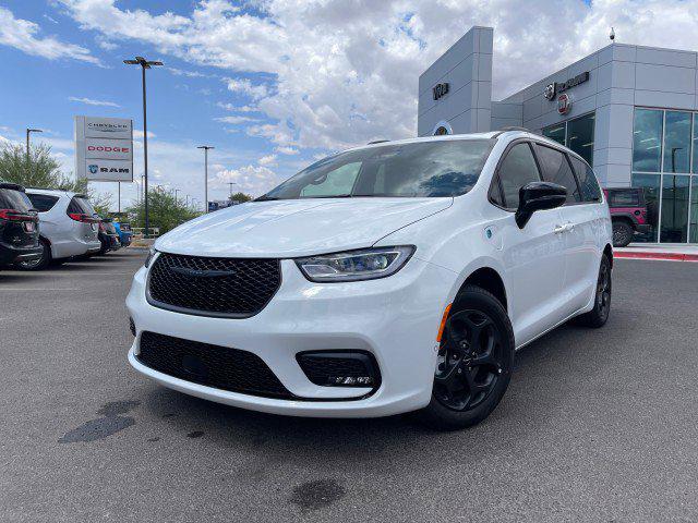 2024 Chrysler Pacifica Hybrid PACIFICA PLUG-IN HYBRID PREMIUM S APPEARANCE