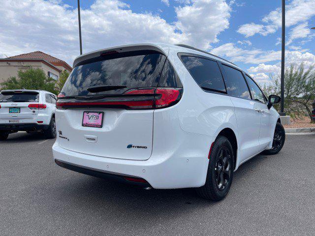 2024 Chrysler Pacifica Hybrid PACIFICA PLUG-IN HYBRID PREMIUM S APPEARANCE