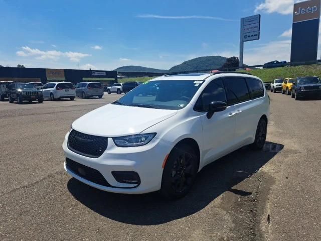 2024 Chrysler Pacifica PACIFICA TOURING L AWD