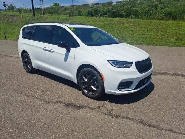 2024 Chrysler Pacifica PACIFICA TOURING L AWD