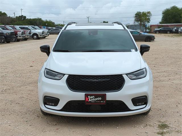 2024 Chrysler Pacifica Hybrid PACIFICA PLUG-IN HYBRID PREMIUM S APPEARANCE