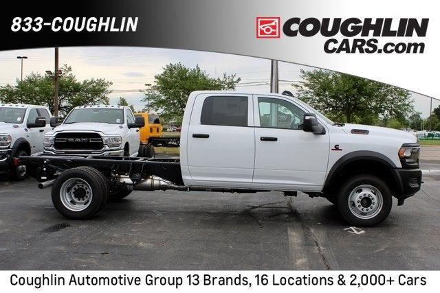 2024 RAM Ram 5500 Chassis Cab RAM 5500 TRADESMAN CHASSIS CREW CAB 4X4 60 CA