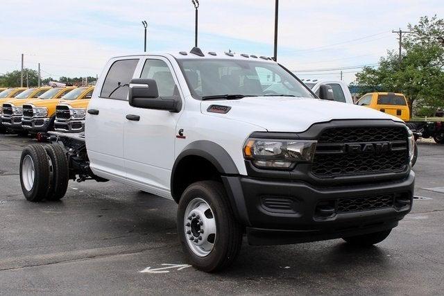 2024 RAM Ram 5500 Chassis Cab RAM 5500 TRADESMAN CHASSIS CREW CAB 4X4 60 CA