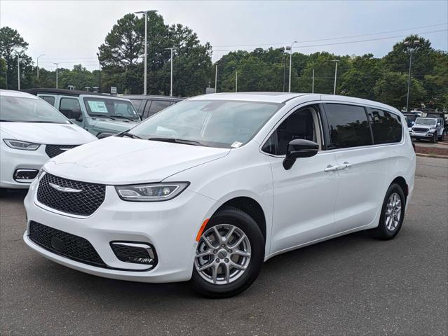 2024 Chrysler Pacifica PACIFICA TOURING L