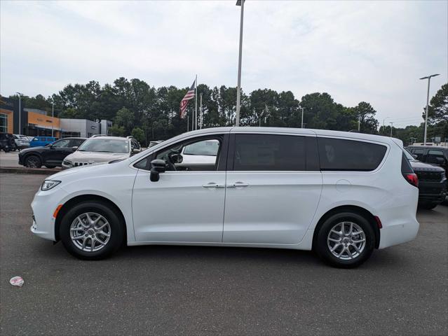 2024 Chrysler Pacifica PACIFICA TOURING L