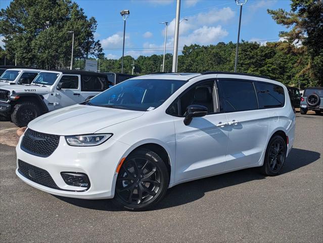 2024 Chrysler Pacifica PACIFICA LIMITED