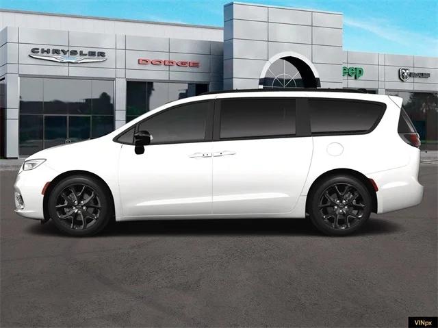 2024 Chrysler Pacifica PACIFICA TOURING L