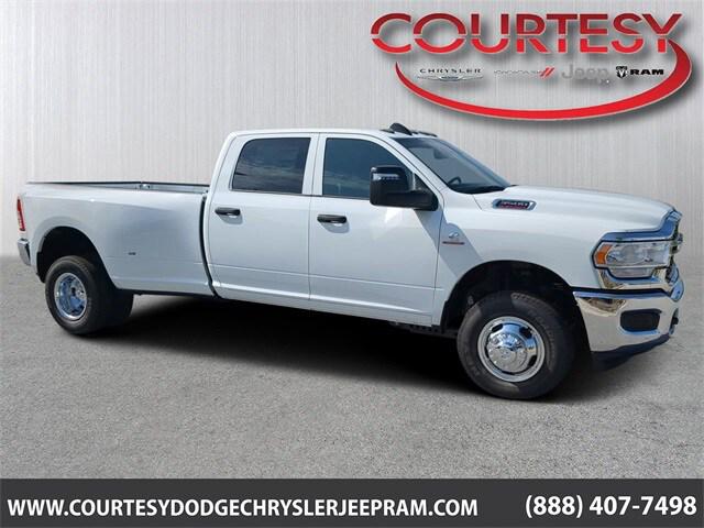 2024 RAM Ram 3500 RAM 3500 TRADESMAN CREW CAB 4X4 8 BOX