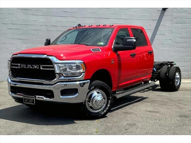 2024 RAM Ram 3500 Chassis Cab RAM 3500 TRADESMAN CREW CAB CHASSIS 4X4 60 CA