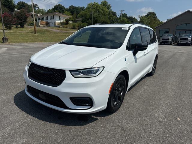 2024 Chrysler Pacifica Hybrid PACIFICA PLUG-IN HYBRID PREMIUM S APPEARANCE