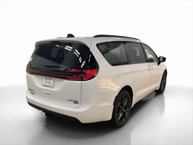 2024 Chrysler Pacifica PACIFICA LIMITED AWD