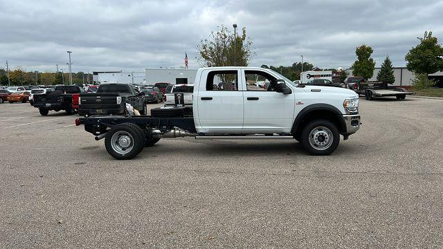 2024 RAM Ram 5500 Chassis Cab RAM 5500 TRADESMAN CHASSIS CREW CAB 4X4 60 CA