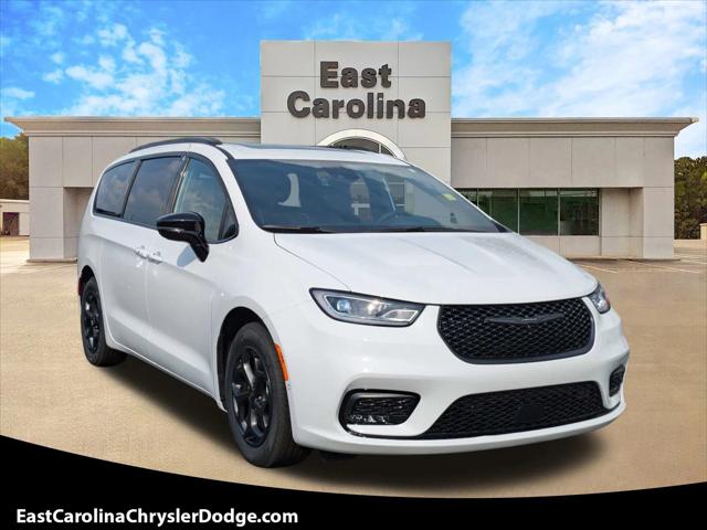 2024 Chrysler Pacifica Hybrid PACIFICA PLUG-IN HYBRID PREMIUM S APPEARANCE