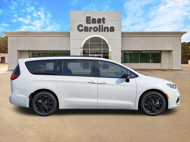 2024 Chrysler Pacifica Hybrid PACIFICA PLUG-IN HYBRID PREMIUM S APPEARANCE