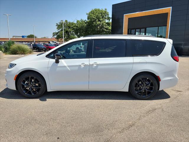 2024 Chrysler Pacifica PACIFICA LIMITED