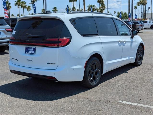 2024 Chrysler Pacifica Hybrid PACIFICA PLUG-IN HYBRID PREMIUM S APPEARANCE