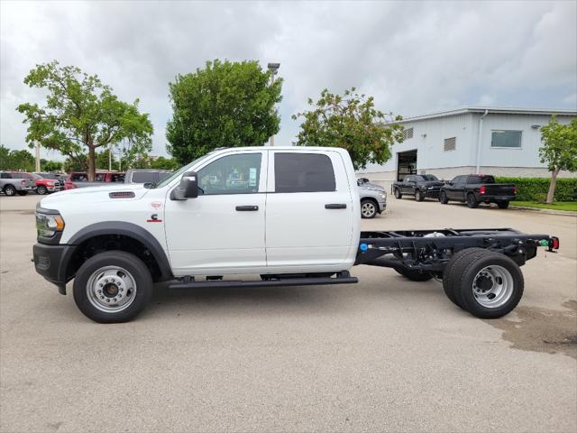 2024 RAM Ram 5500 Chassis Cab RAM 5500 TRADESMAN CHASSIS CREW CAB 4X4 60 CA