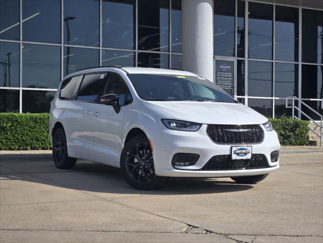 2024 Chrysler Pacifica PACIFICA TOURING L AWD