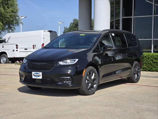 2024 Chrysler Pacifica PACIFICA TOURING L AWD