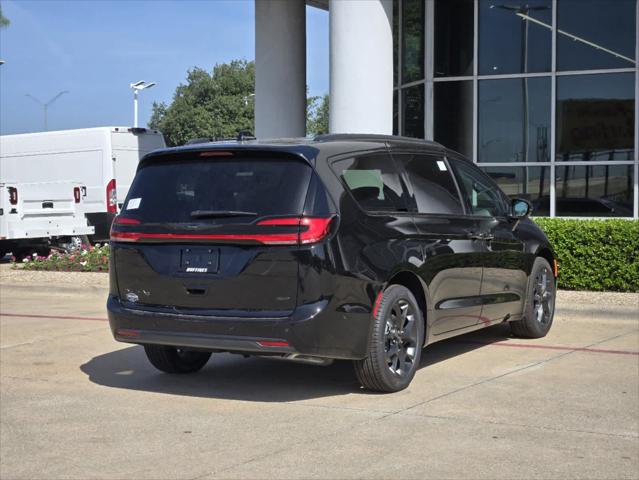 2024 Chrysler Pacifica PACIFICA TOURING L AWD