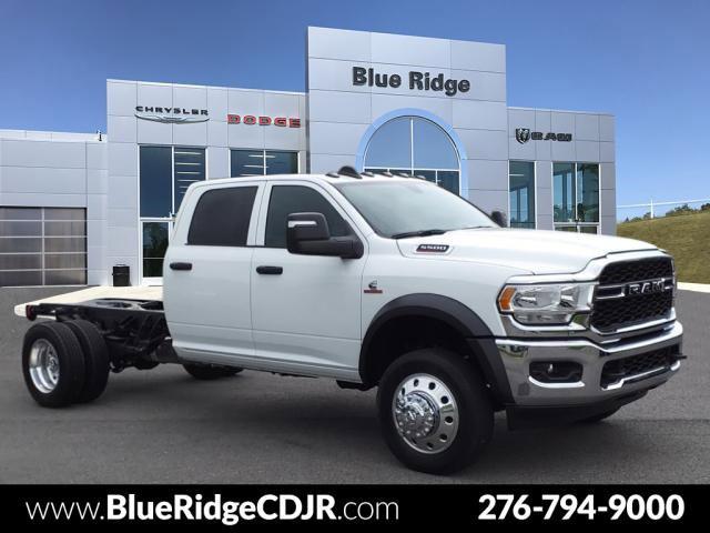 2024 RAM Ram 5500 Chassis Cab RAM 5500 TRADESMAN CHASSIS CREW CAB 4X4 60 CA