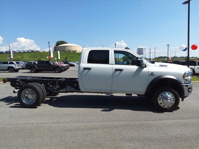 2024 RAM Ram 5500 Chassis Cab RAM 5500 TRADESMAN CHASSIS CREW CAB 4X4 60 CA