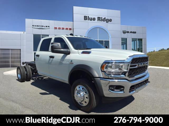 2024 RAM Ram 5500 Chassis Cab RAM 5500 TRADESMAN CHASSIS CREW CAB 4X4 60 CA