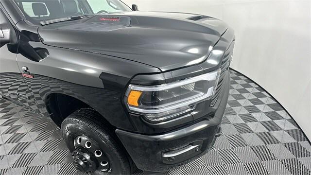 2024 RAM Ram 3500 RAM 3500 LARAMIE CREW CAB 4X4 8 BOX