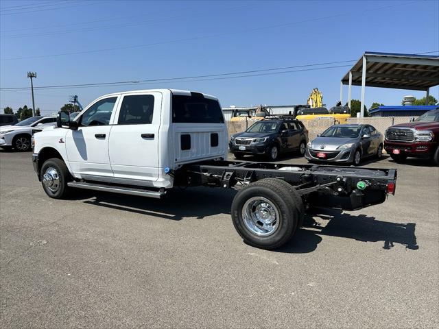 2024 RAM Ram 3500 Chassis Cab RAM 3500 TRADESMAN CREW CAB CHASSIS 4X4 60 CA