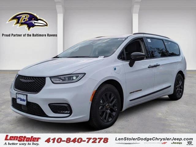 2024 Chrysler Pacifica Hybrid PACIFICA PLUG-IN HYBRID ROAD TRIPPER