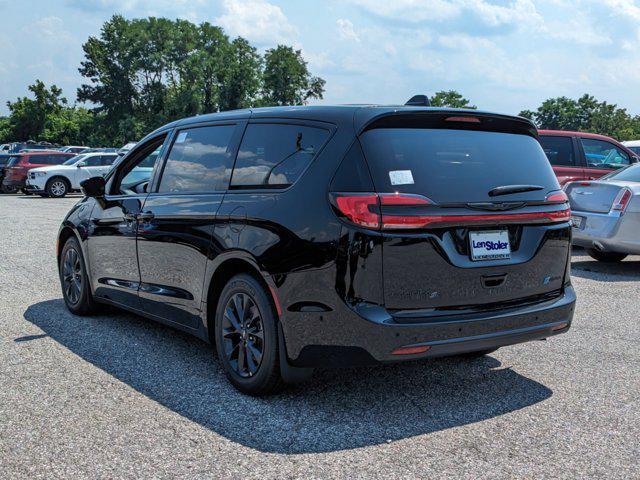 2024 Chrysler Pacifica Hybrid PACIFICA PLUG-IN HYBRID S APPEARANCE