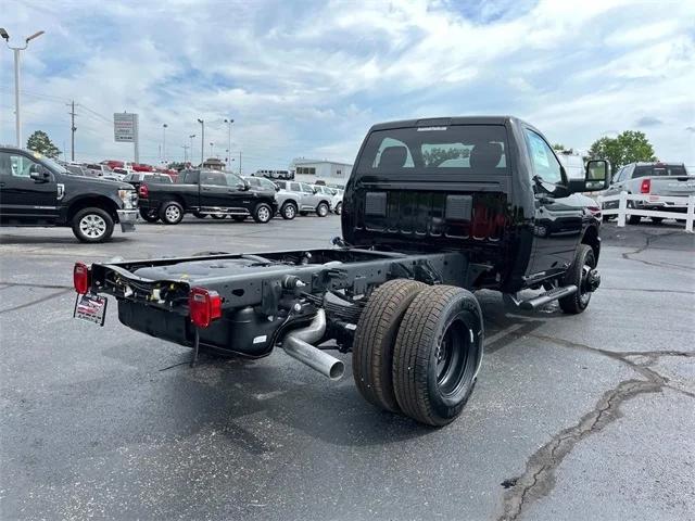 2024 RAM Ram 3500 Chassis Cab RAM 3500 TRADESMAN CHASSIS REGULAR CAB 4X4 60 CA