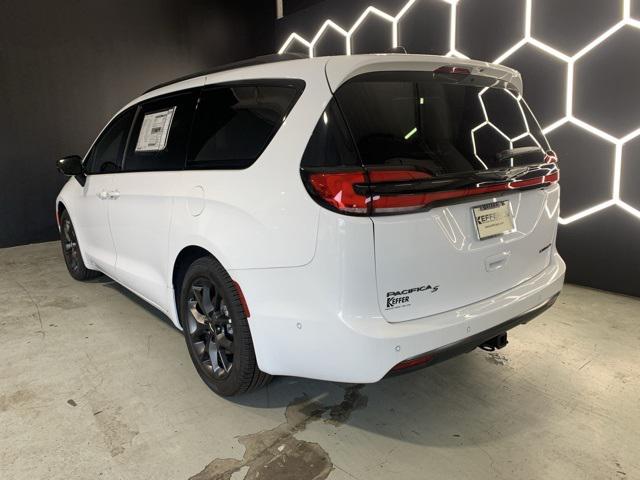 2024 Chrysler Pacifica PACIFICA LIMITED