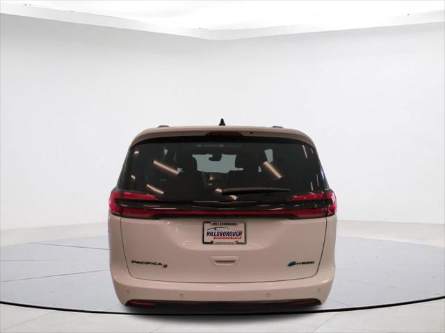 2024 Chrysler Pacifica Hybrid PACIFICA PLUG-IN HYBRID PREMIUM S APPEARANCE