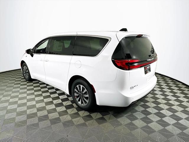 2024 Chrysler Pacifica Hybrid PACIFICA PLUG-IN HYBRID SELECT