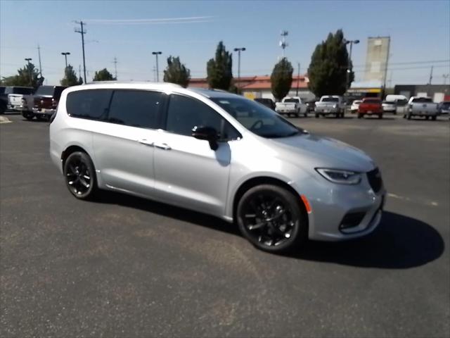 2024 Chrysler Pacifica PACIFICA TOURING L AWD