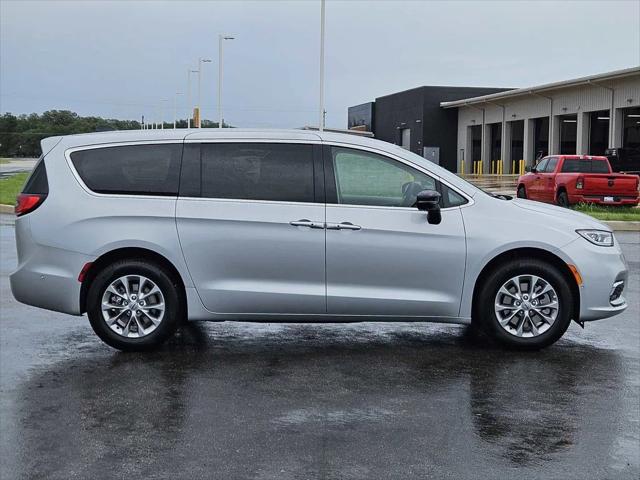 2024 Chrysler Pacifica PACIFICA TOURING L AWD