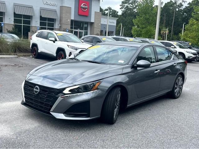 2023 Nissan Altima SL FWD