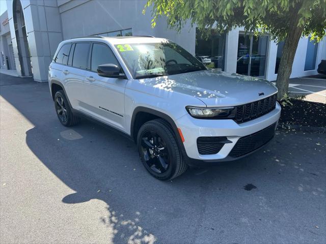 2022 Jeep Grand Cherokee Altitude 4x4