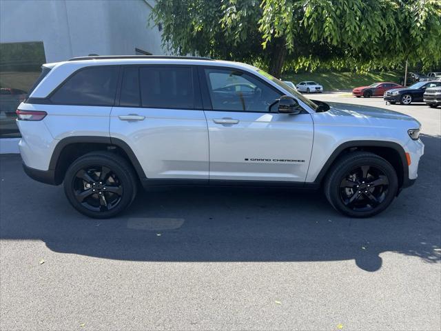 2022 Jeep Grand Cherokee Altitude 4x4