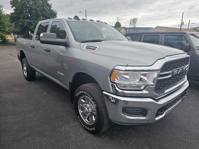 2021 RAM 2500 Tradesman Crew Cab 4x4 64 Box