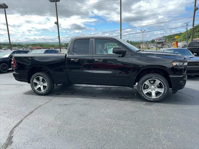 2025 RAM Ram 1500 RAM 1500 TRADESMAN QUAD CAB 4X4 64 BOX