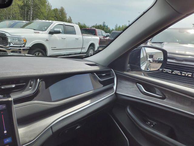 2023 Jeep Grand Cherokee Unknown