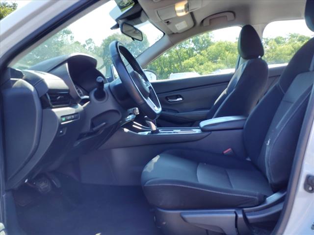 2022 Nissan Sentra SV Xtronic CVT