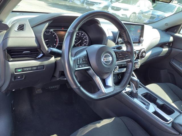 2022 Nissan Sentra SV Xtronic CVT