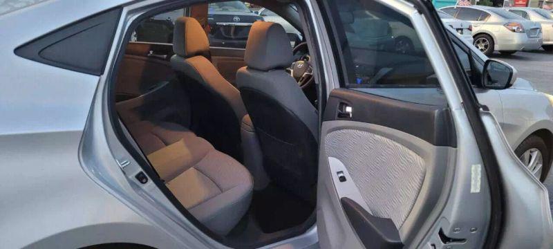 2012 Hyundai Accent GLS